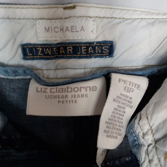 Womans Blue Jeans - Picture 3 of 5